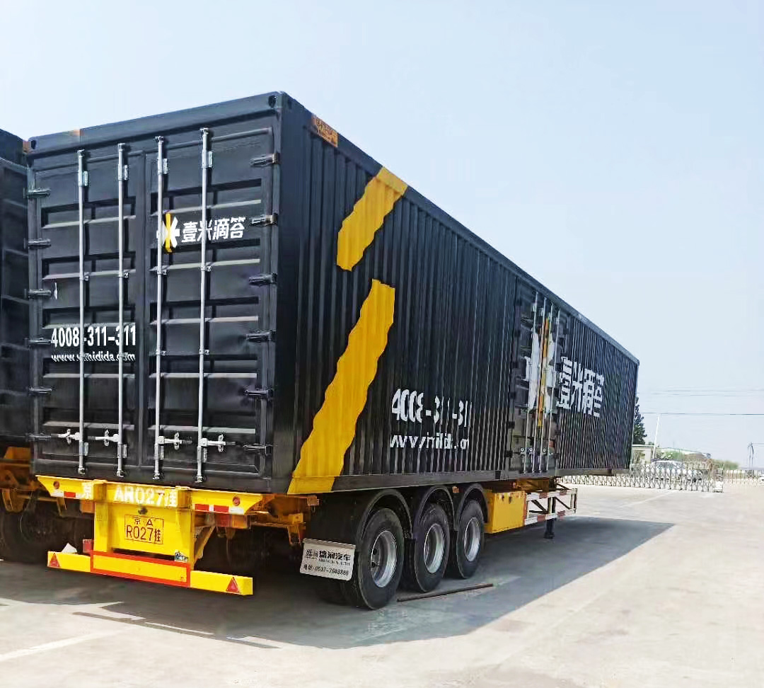集装箱运输半挂车
