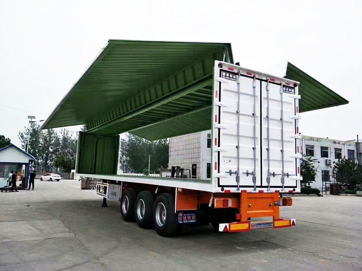 集装箱运输半挂车