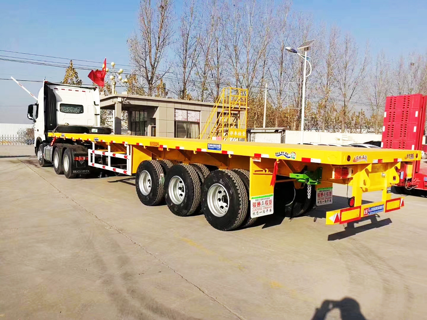 平板运输半挂车